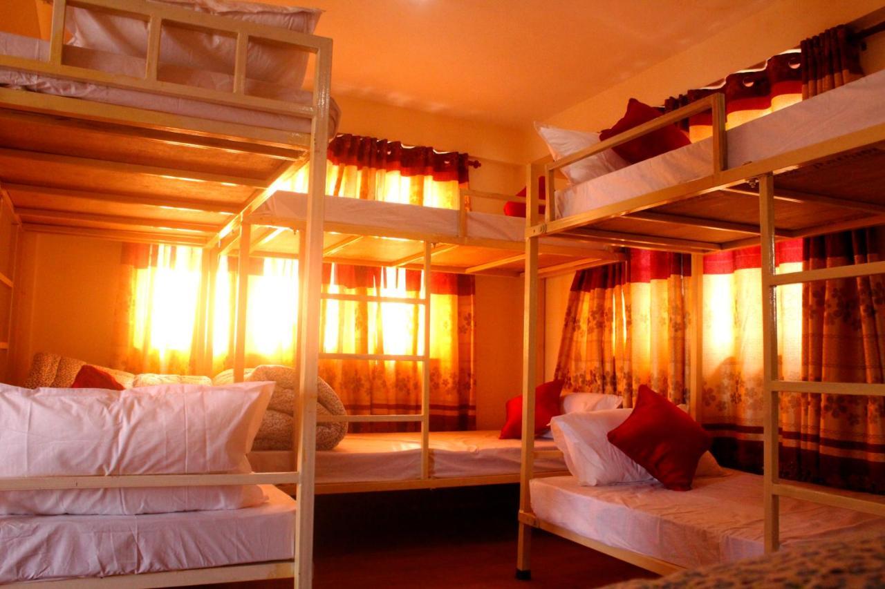 Mountain Backpackers Hostel Katmandu Dış mekan fotoğraf