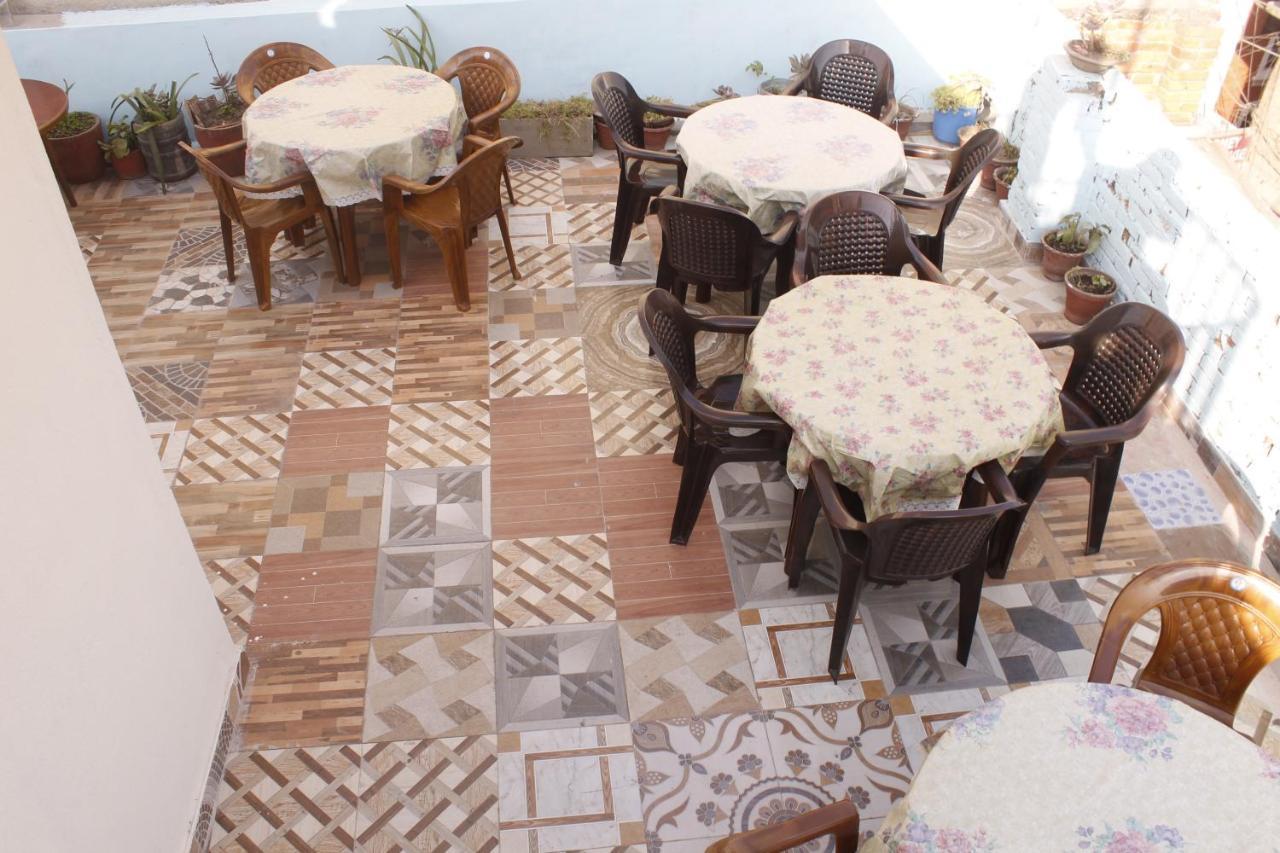 Mountain Backpackers Hostel Katmandu Dış mekan fotoğraf