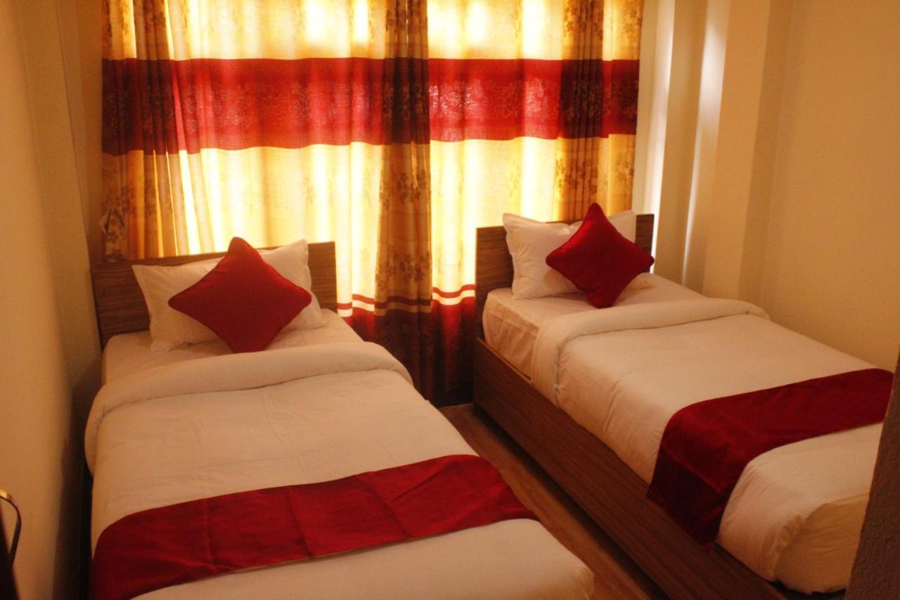 Mountain Backpackers Hostel Katmandu Dış mekan fotoğraf