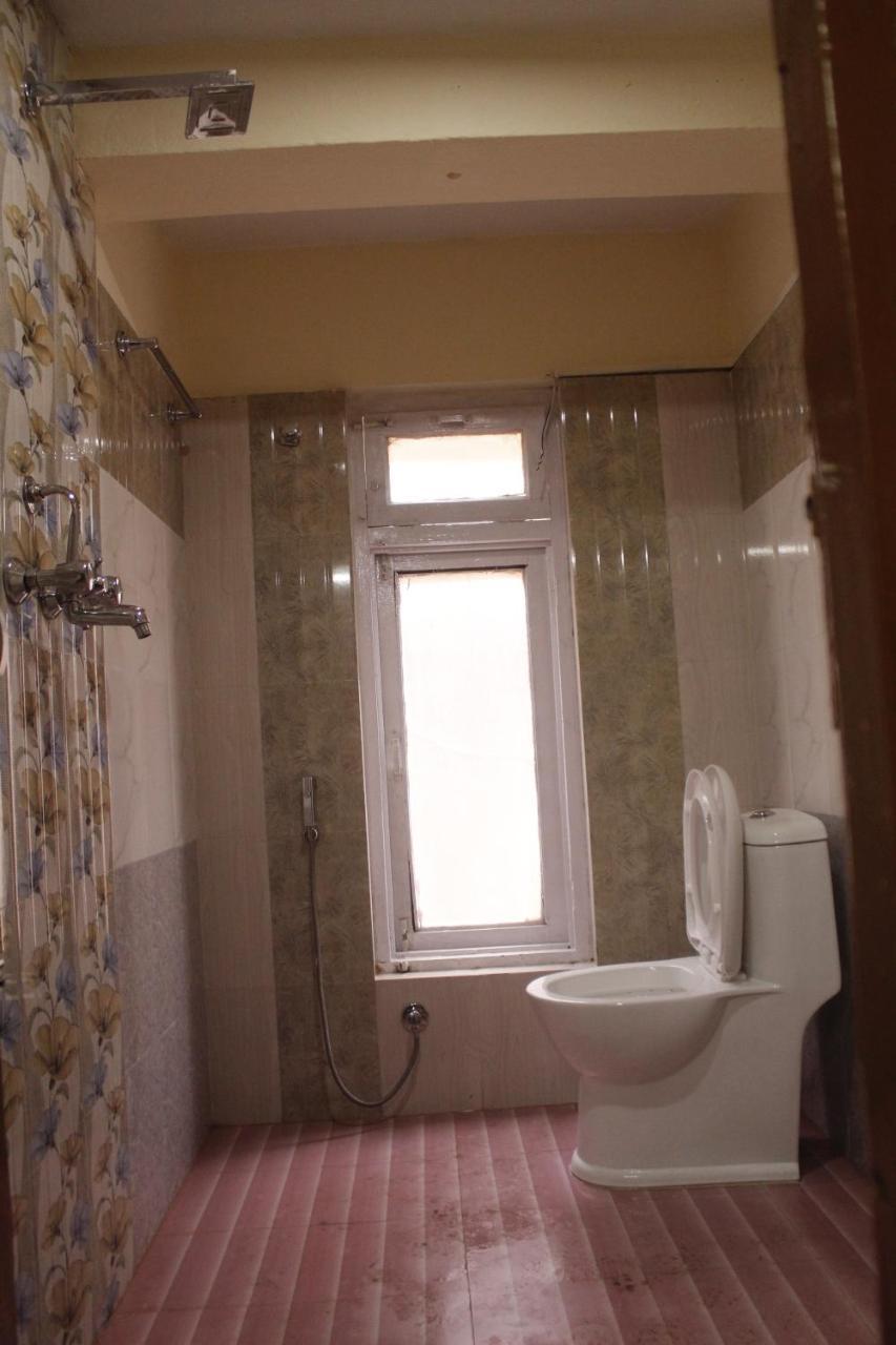 Mountain Backpackers Hostel Katmandu Dış mekan fotoğraf