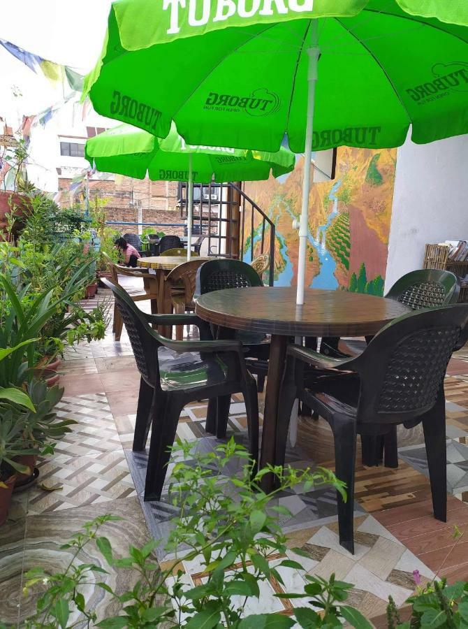 Mountain Backpackers Hostel Katmandu Dış mekan fotoğraf